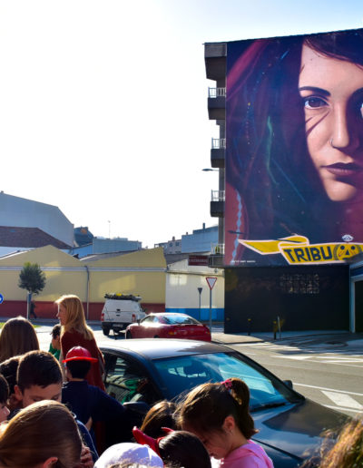 Elementary students of CEIP Bergantiños during their visit to the walls